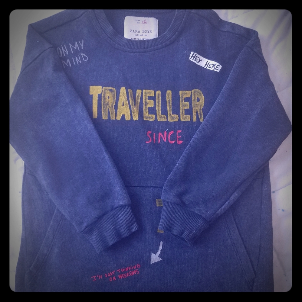 ZARA travelers sweatshirt